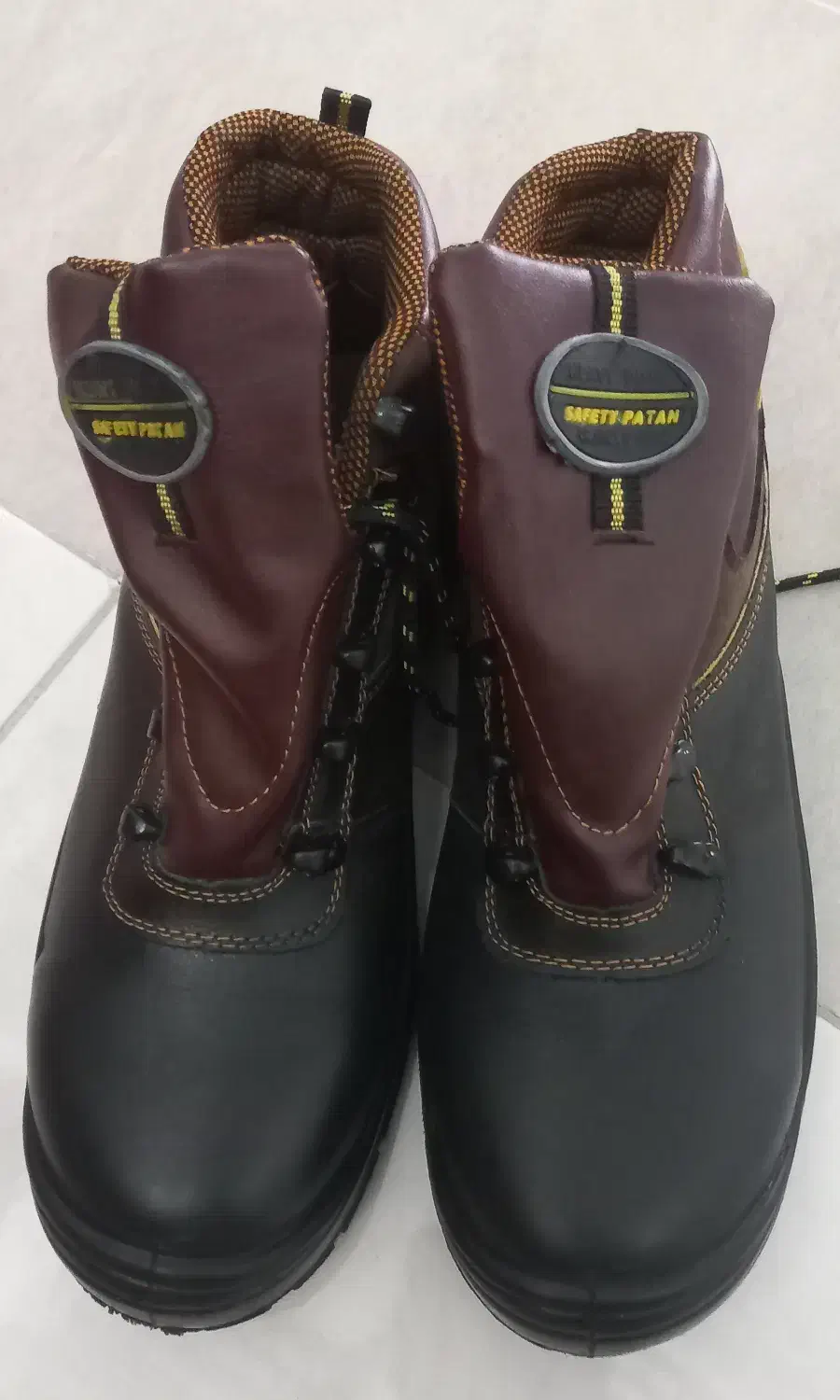 کفش ایمنی|کیف، کفش، کمربند|ایلخچی, |دیوار