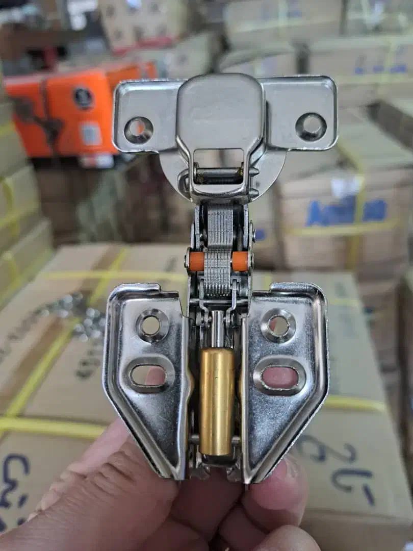 استخدام سه نفرشاگردآقایاخانوم|استخدام صنعتی، فنی، مهندسی|بهار, |دیوار