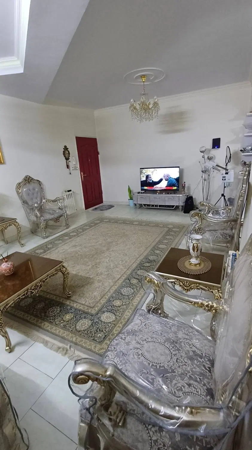 فروش ۶۰ متری/ خوش نقشه/ فول/ تخلیه/ فروزش|فروش آپارتمان|تهران, امیریه|دیوار