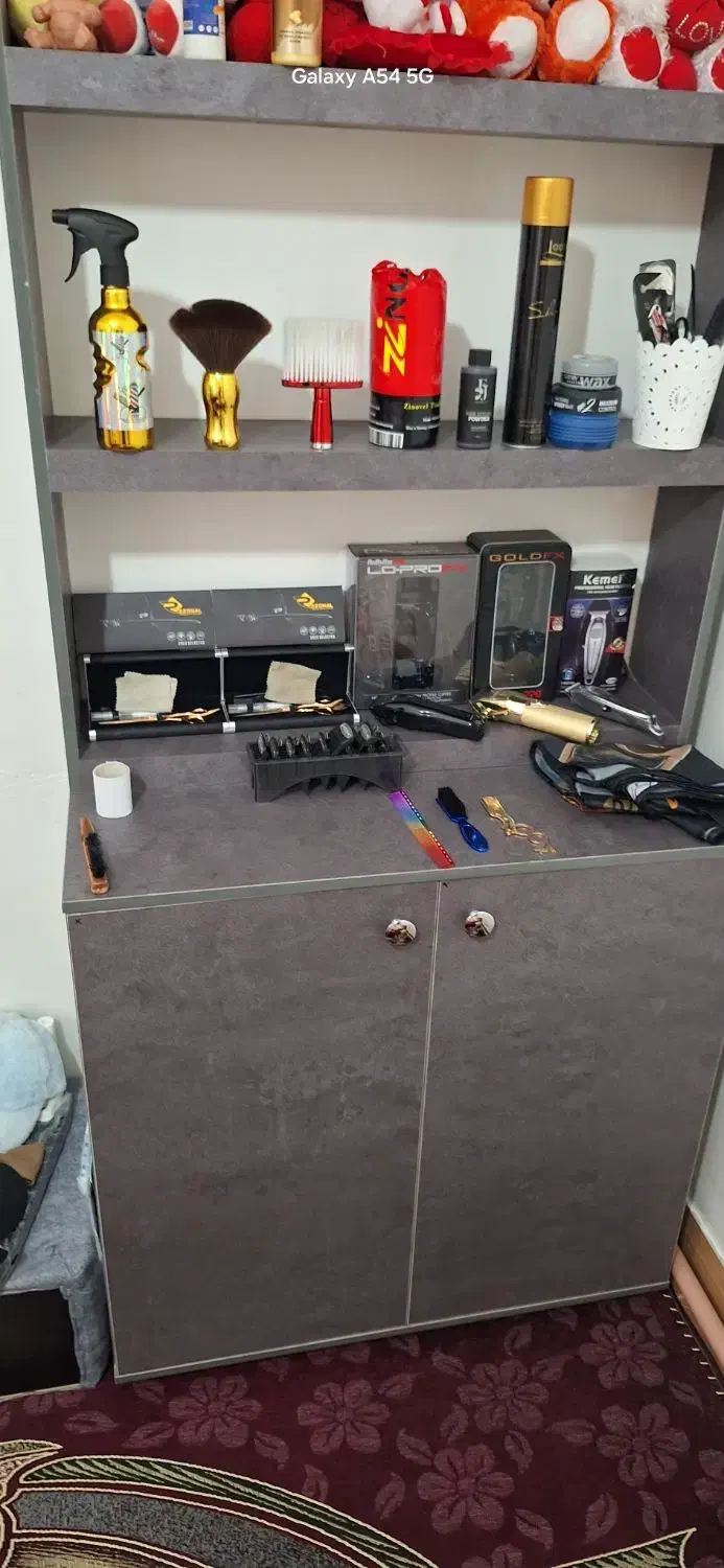 لوازم آرایشگاهی|آرایشگاه و سالنهای زیبایی|جلفا, |دیوار