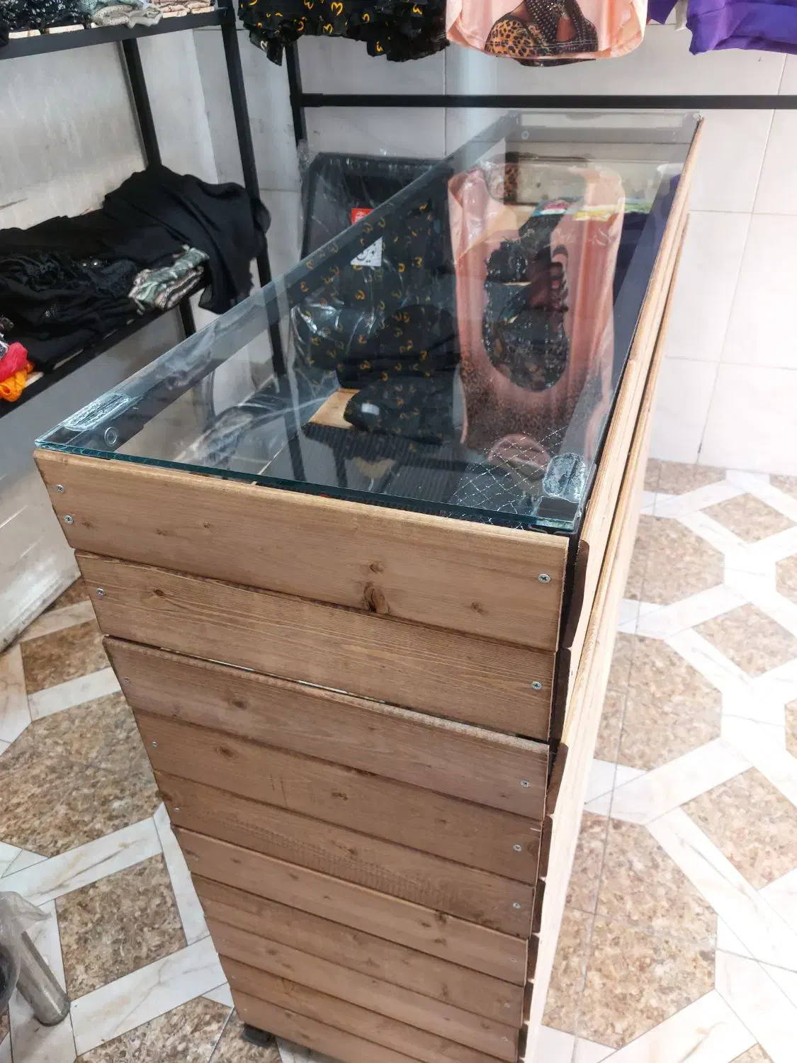 فروش ویترین مغازه در حد نو|فروشگاه و مغازه|اسلام‌شهر, شهرک مفیدی|دیوار