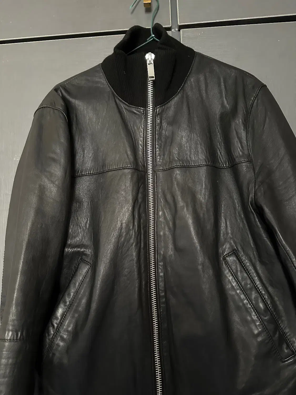 کاپشن چرم خارجی|لباس|شیراز, قدوسی غربی|دیوار