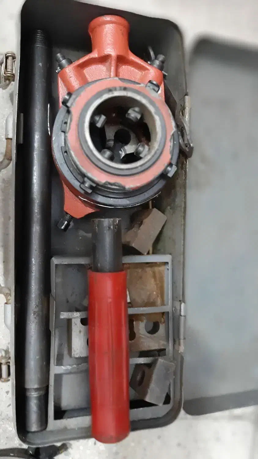 حدیده و لوله بری به همراه ابزار آلات|ابزارآلات|کرج, کیانمهر|دیوار