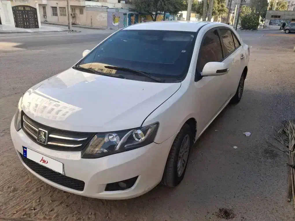 آریو z300 اتومات ۱۶۰۰سی سی|خودرو سواری و وانت|بندرعباس, |دیوار