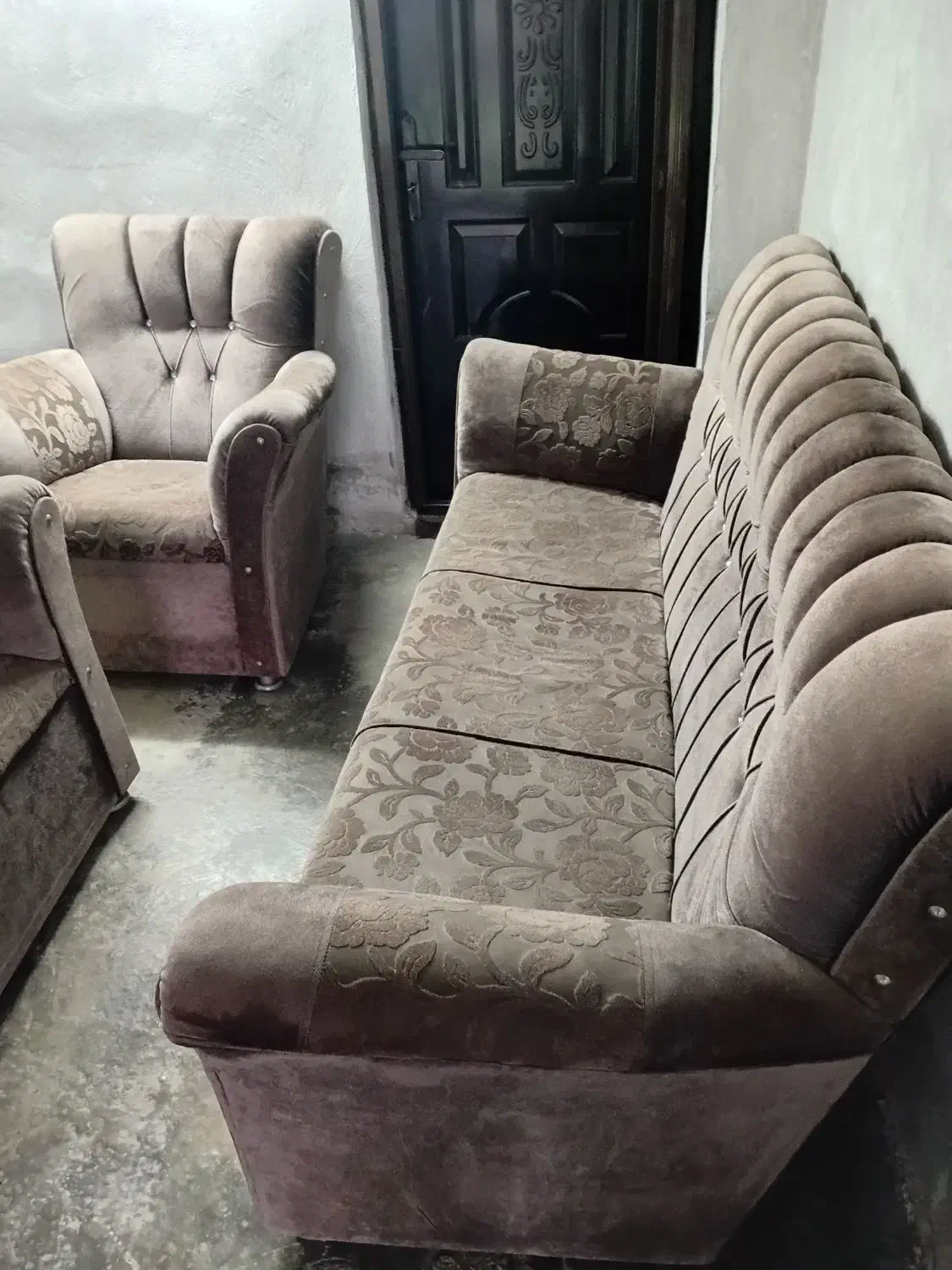 مبل هفت نفره|مبلمان خانگی و میز عسلی|خمام, |دیوار