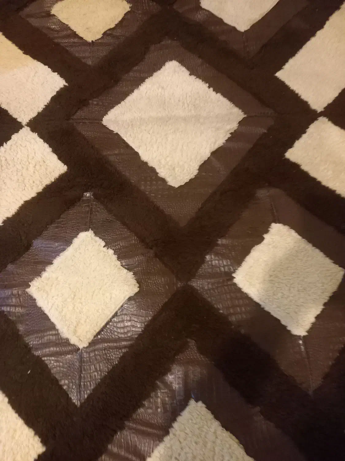 فرش چرم و جاجیم  کناره و فرش شش متری|فرش|تهران, تهرانپارس شرقی|دیوار