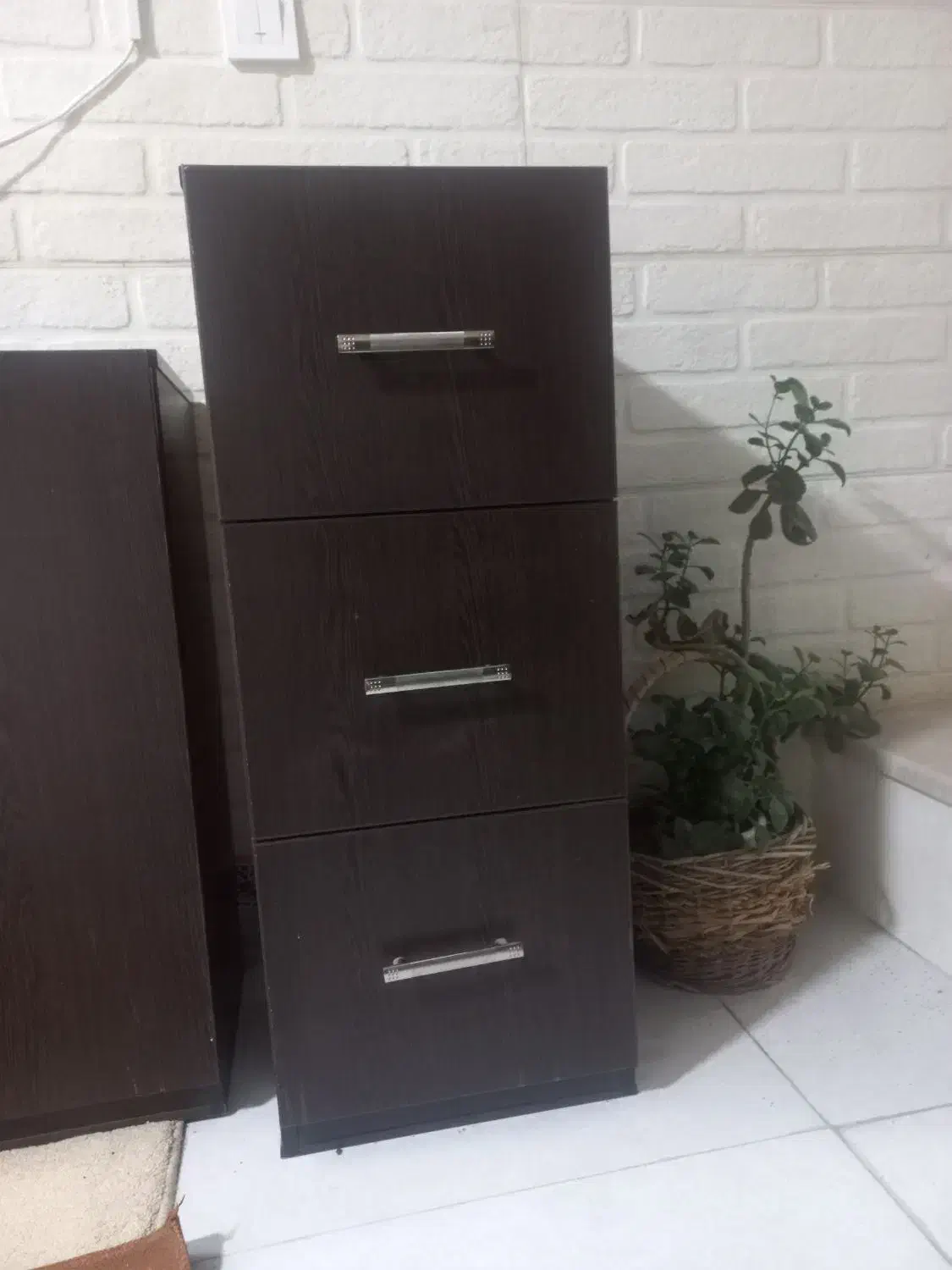 کمد|جاکفشی، کمد، دراور|شاهینشهر, برخوار غرب|دیوار