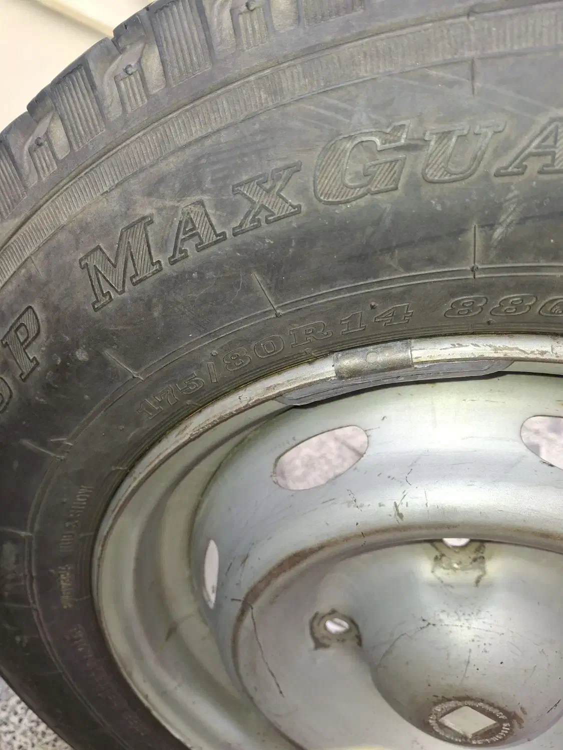 لاستیک یخ شکن ژاپنی|قطعات یدکی و لوازم جانبی|نسیمشهر, |دیوار