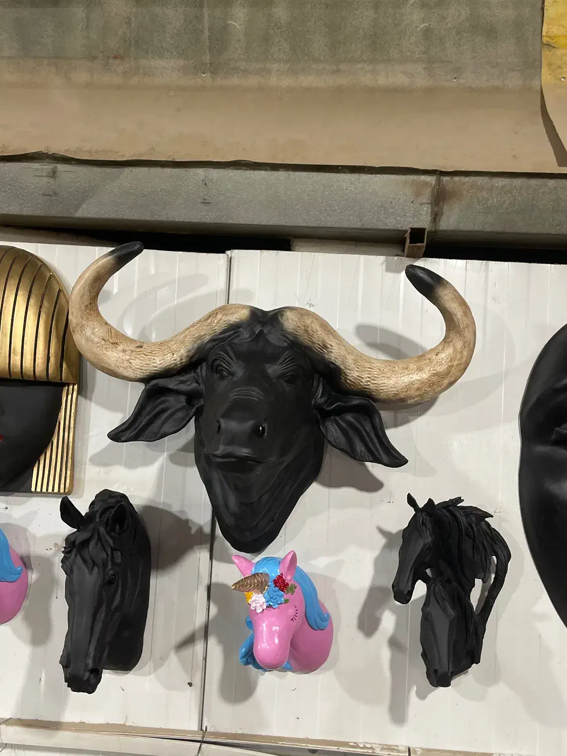 مجسمه کله گاو و بوفالو|مجسمه، تندیس، ماکت|قدس, شهر‌قدس|دیوار