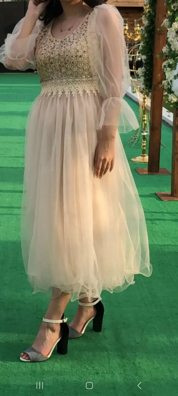 لباس مجلسی|لباس|آستارا, |دیوار