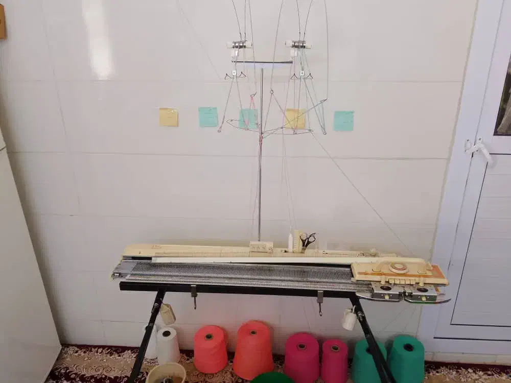 دستگاه بافتنی|چرخ خیاطی و ریسندگی|مریوان, |دیوار