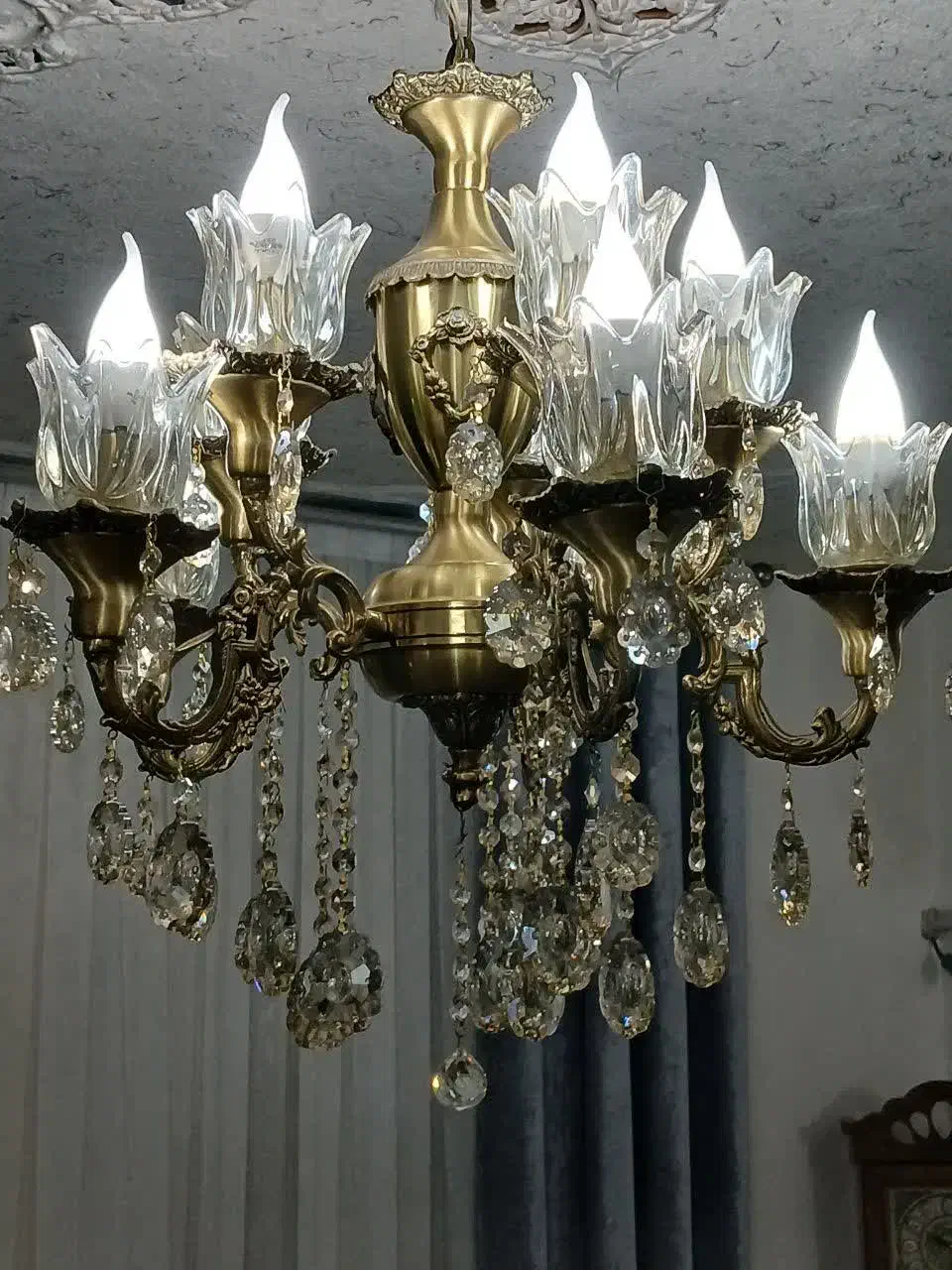 لوستر برنز ۱۰ شعله|لوستر و چراغ آویز|قم, انسجام|دیوار