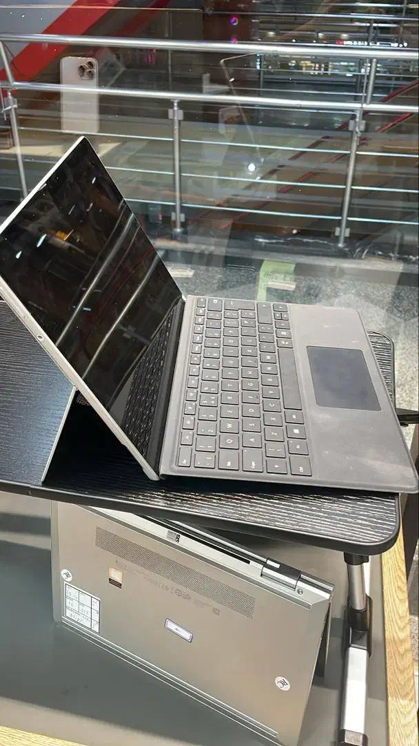 سرفیس PRO 8سیم کارت خور|رایانه همراه|تهران, فلسطین (میدان انقلاب)|دیوار