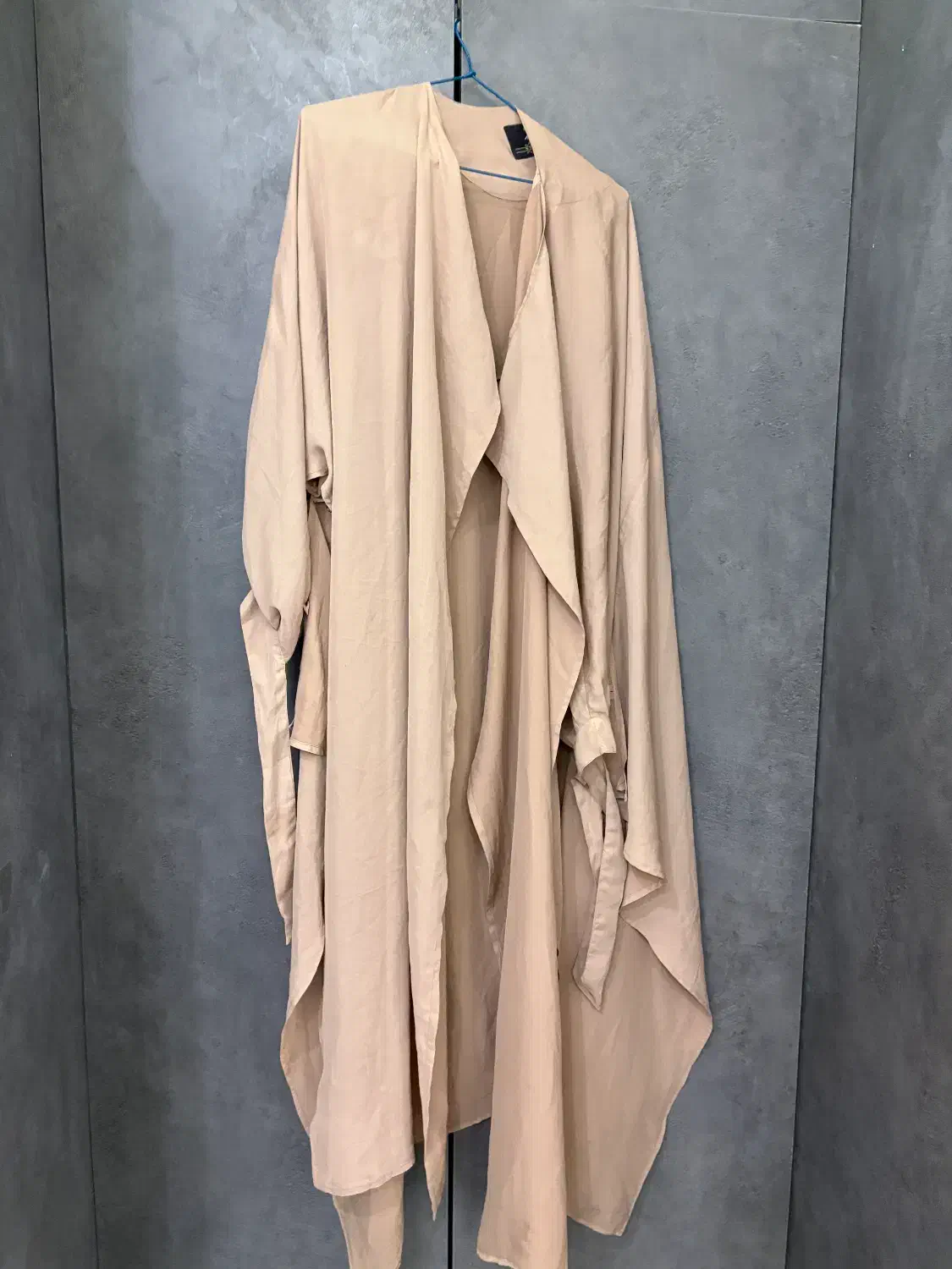 لباس|لباس|مشهد, هنرستان|دیوار