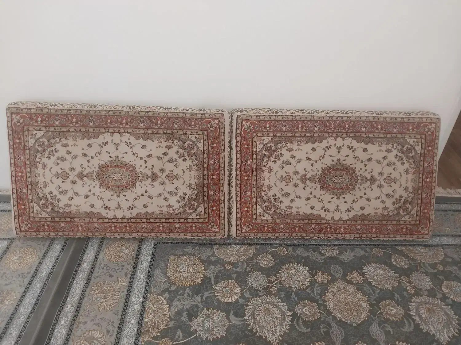 پشتی|پشتی|همدان, |دیوار