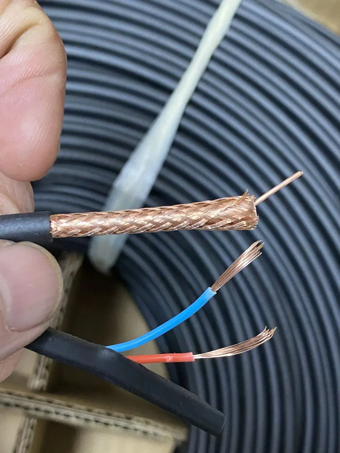 فروش کابل ترکیبی دوربین مداربسته|دوربین مداربسته|خوی, |دیوار