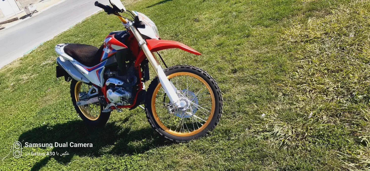 تریل برمودا ۲۵۰|موتورسیکلت|خرم‌آباد, |دیوار