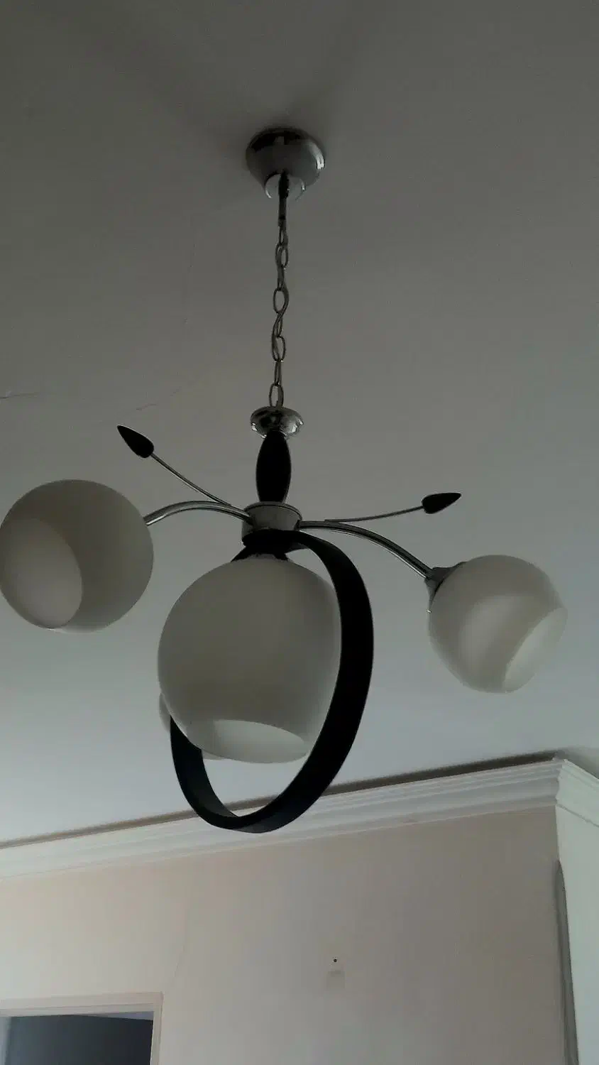 لوستر|لوستر و چراغ آویز|اصفهان, باغ فدک|دیوار