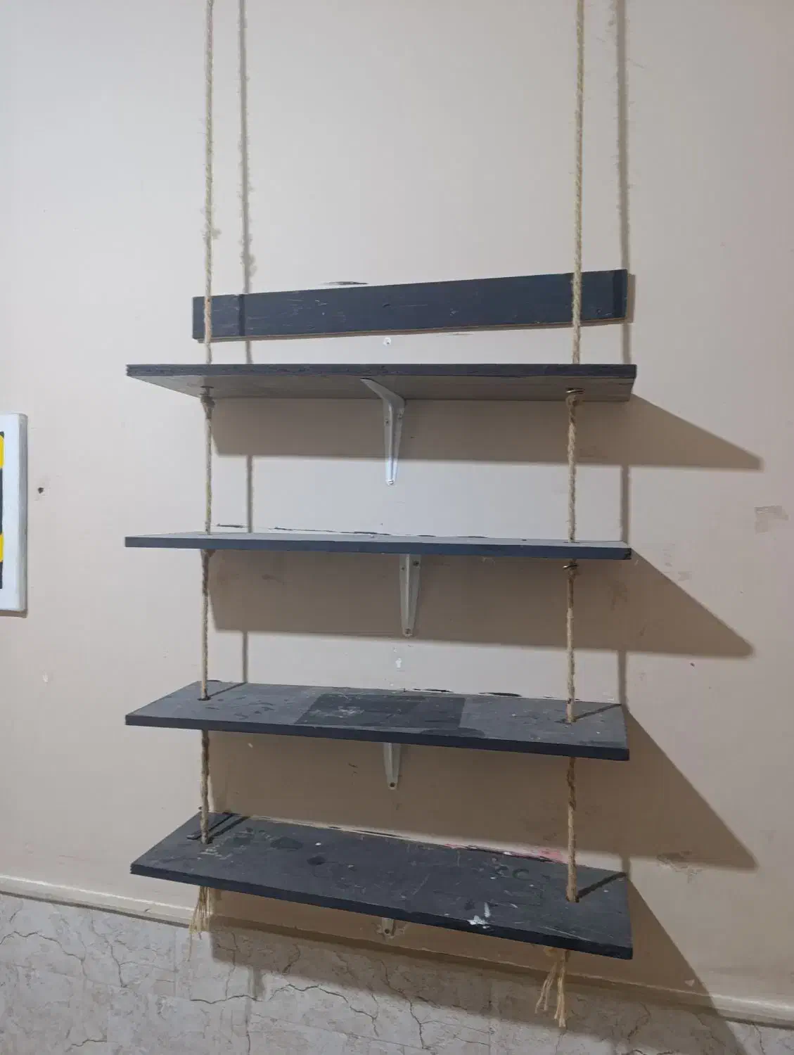 طبقه کتابخانه و لوازم در حد نو|کتابخانه، شلف، قفسه‌های دیواری|نیشابور, گنبد سبز|دیوار