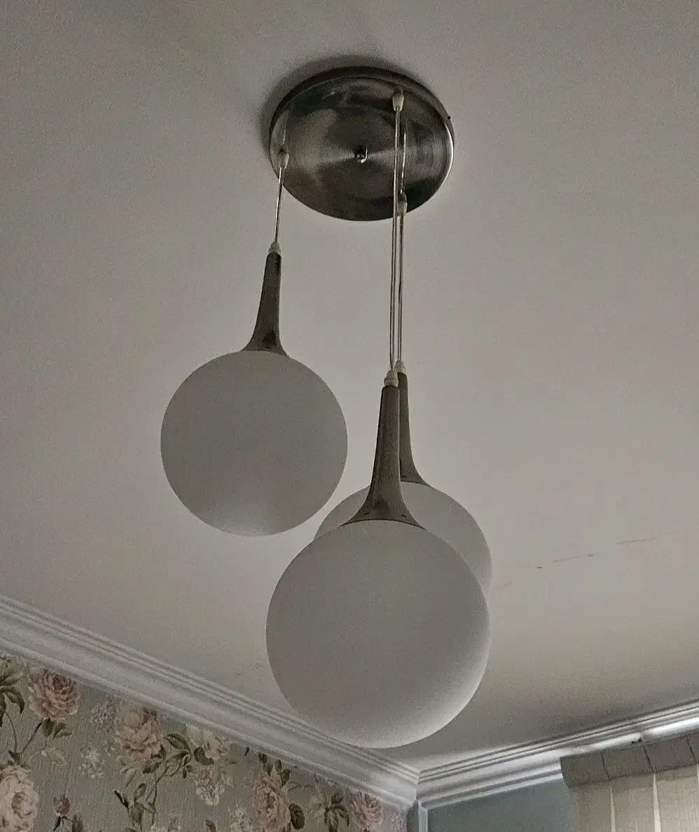 لوستر حبابی مات ۳ تایی و یک عدد حبابی تمام استیل|لوستر و چراغ آویز|مشهد, وکیلآباد|دیوار