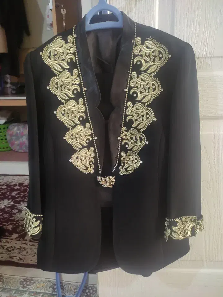 کت و دامن مجلسی ۳ تیکه|لباس|کرج, ساسانی (قلمستان)|دیوار