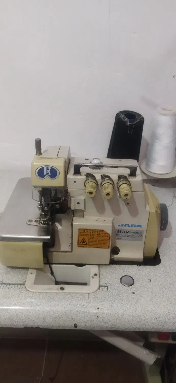 چرخ صنعتی  سردوز و راسته دوز و اتو مخزن دار|چرخ خیاطی و ریسندگی|رفسنجان, |دیوار