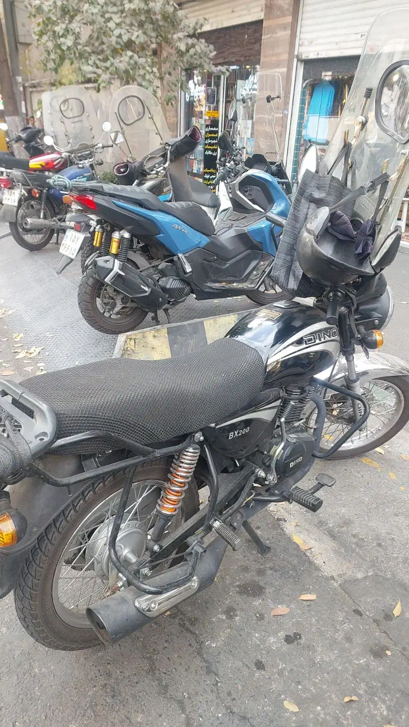 موتور دینو مدل ۴۰۳ سالم|موتورسیکلت|تهران, فلسطین (میدان انقلاب)|دیوار
