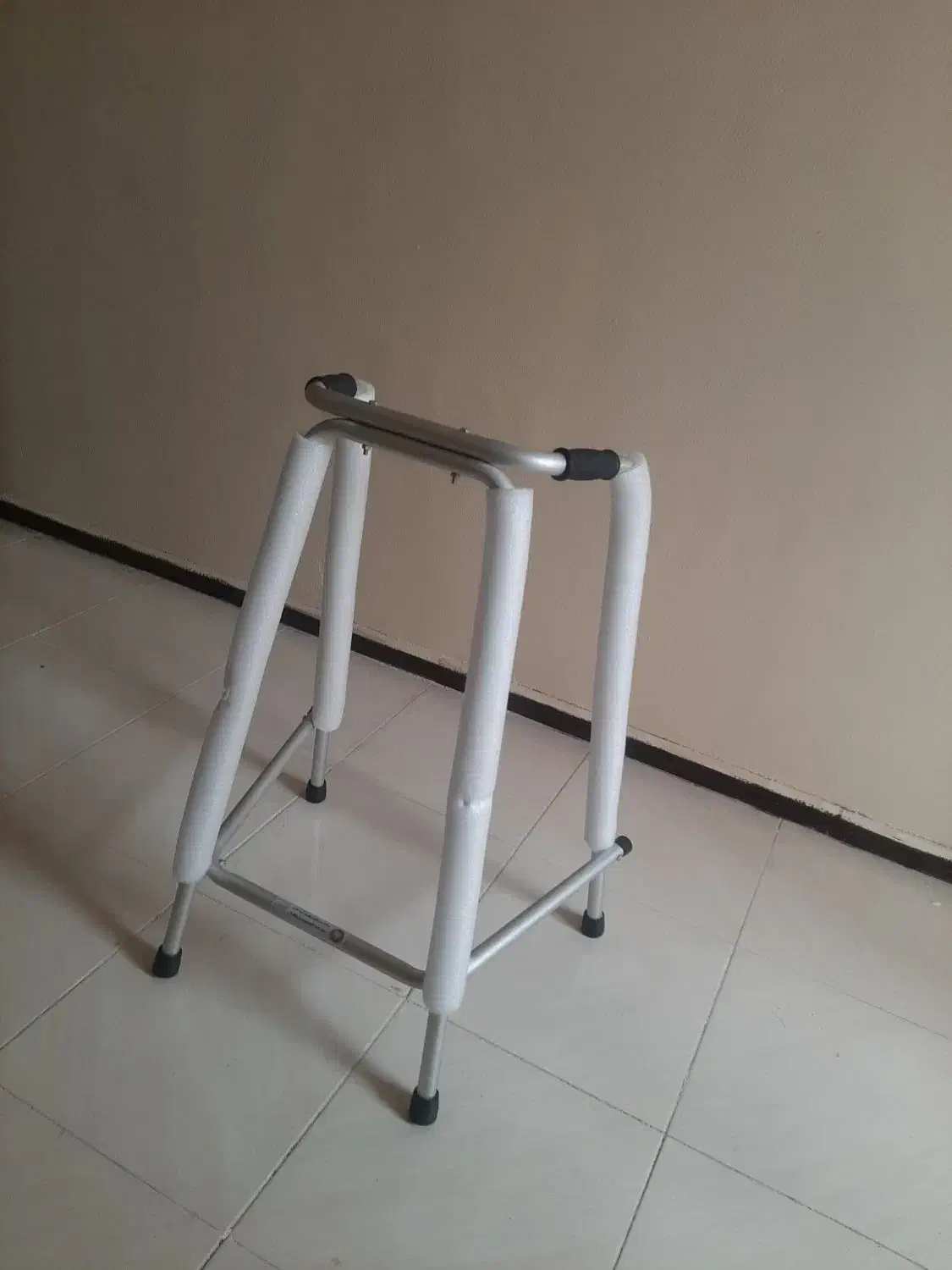 واکر|پزشکی|شاهین‌شهر, مسکن مهر|دیوار