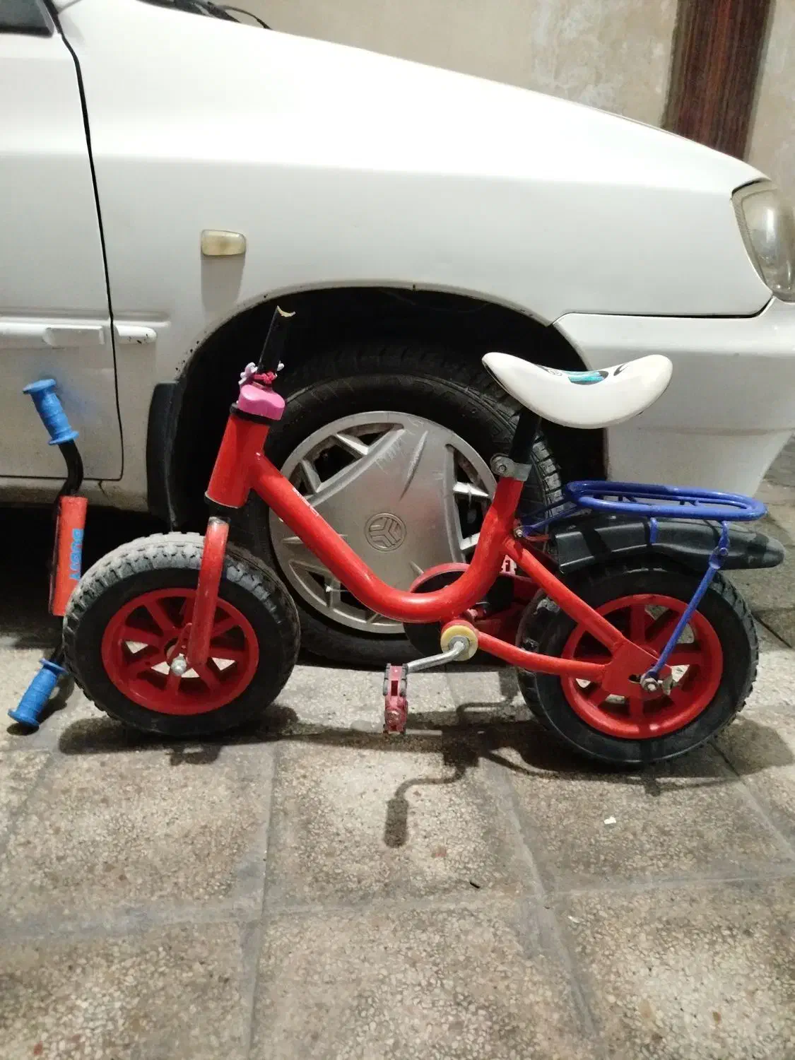 دوچرخه سایز ۱۲ کمکی نداره|دوچرخه، اسکیت، اسکوتر|گرمسار, |دیوار