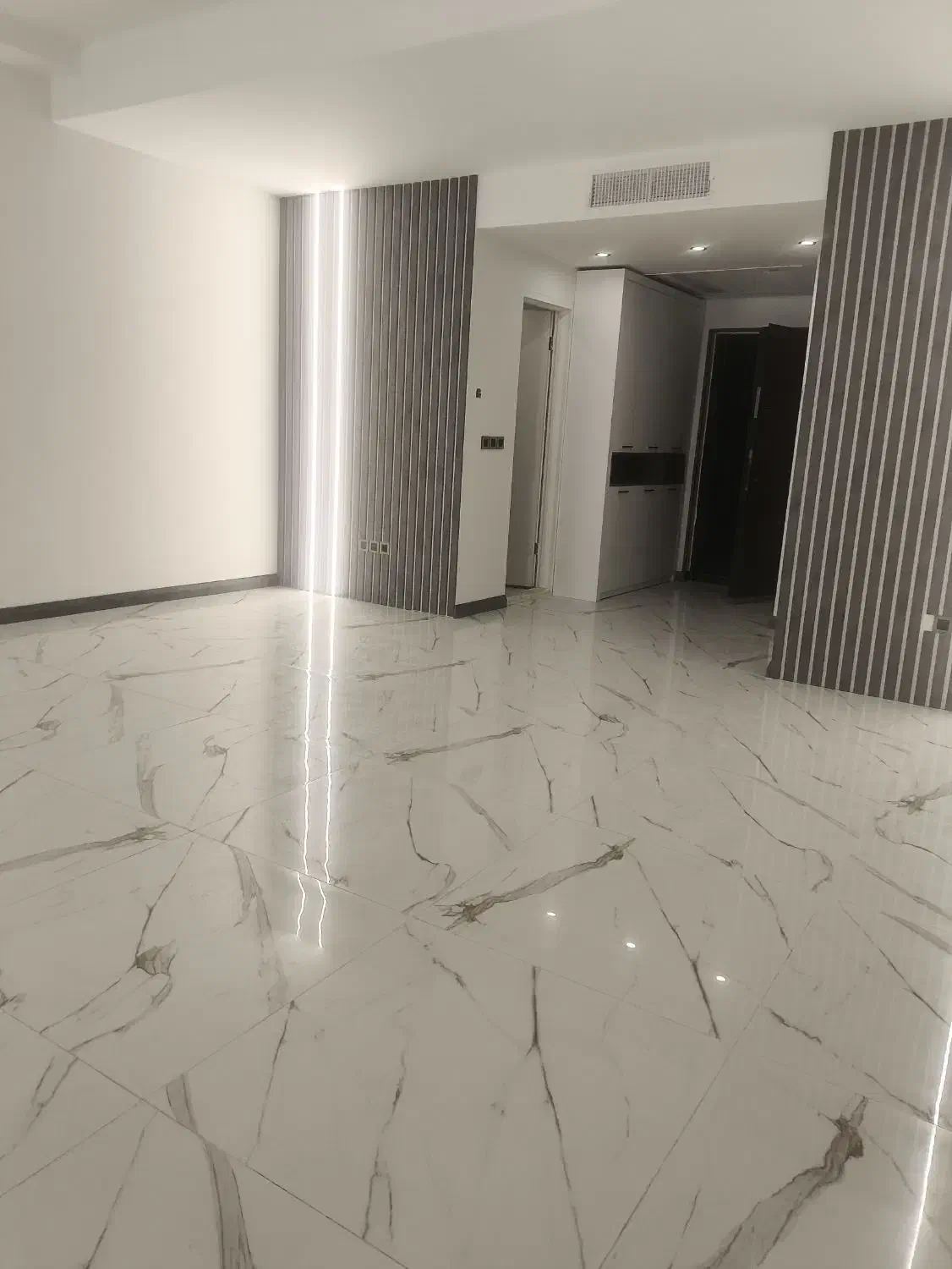 85متر/2خوابه/فول امکانات/خوش نقشه/برج رویال|فروش آپارتمان|تهران, استاد معین|دیوار