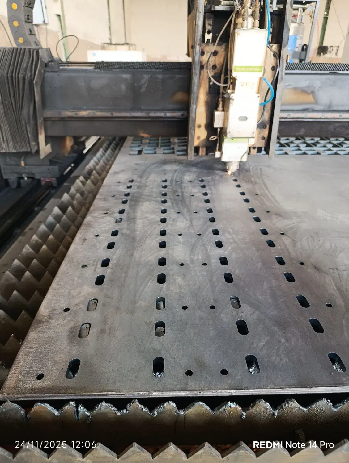 خدمات برش لیزر ورق|خدمات پیشه و مهارت|خاوران, |دیوار