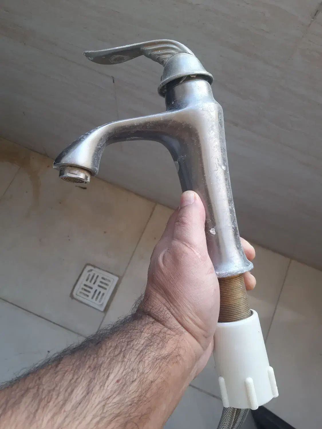 شیر روشوی یا سینگ سرد و گرم|لوازم حمام|صدرا-فارس, فاز ۱|دیوار