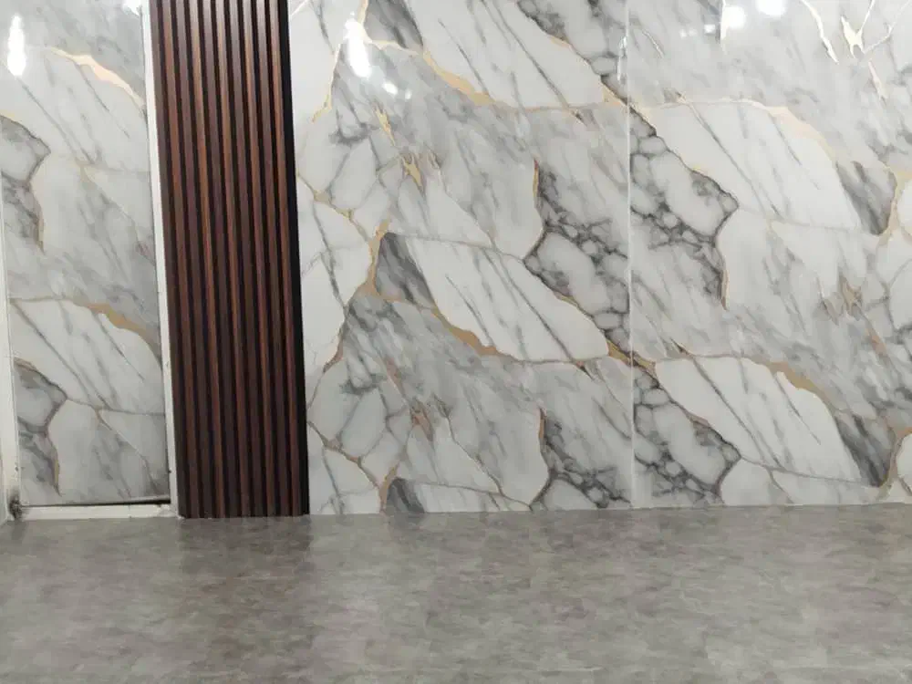 نقاشی ونصب کاغذ دیواری و پوستر|خدمات پیشه و مهارت|فیروزآباد (فارس), |دیوار