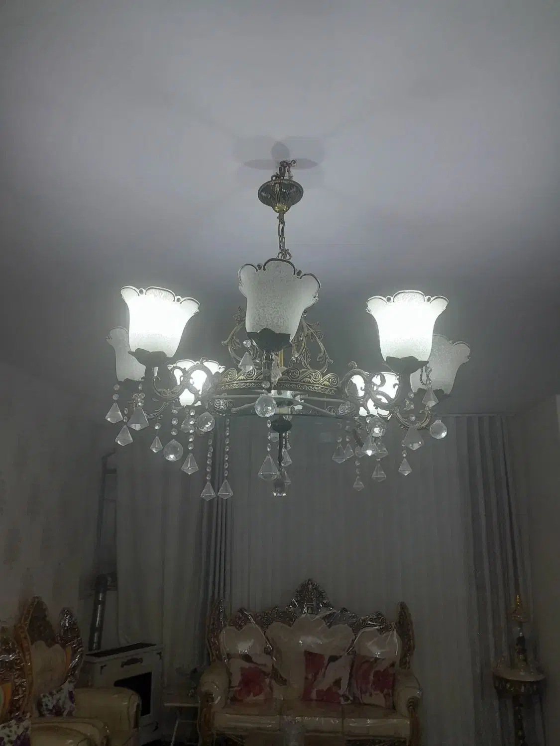 لوستر 8شاخه|لوستر و چراغ آویز|قم, نیروگاه|دیوار