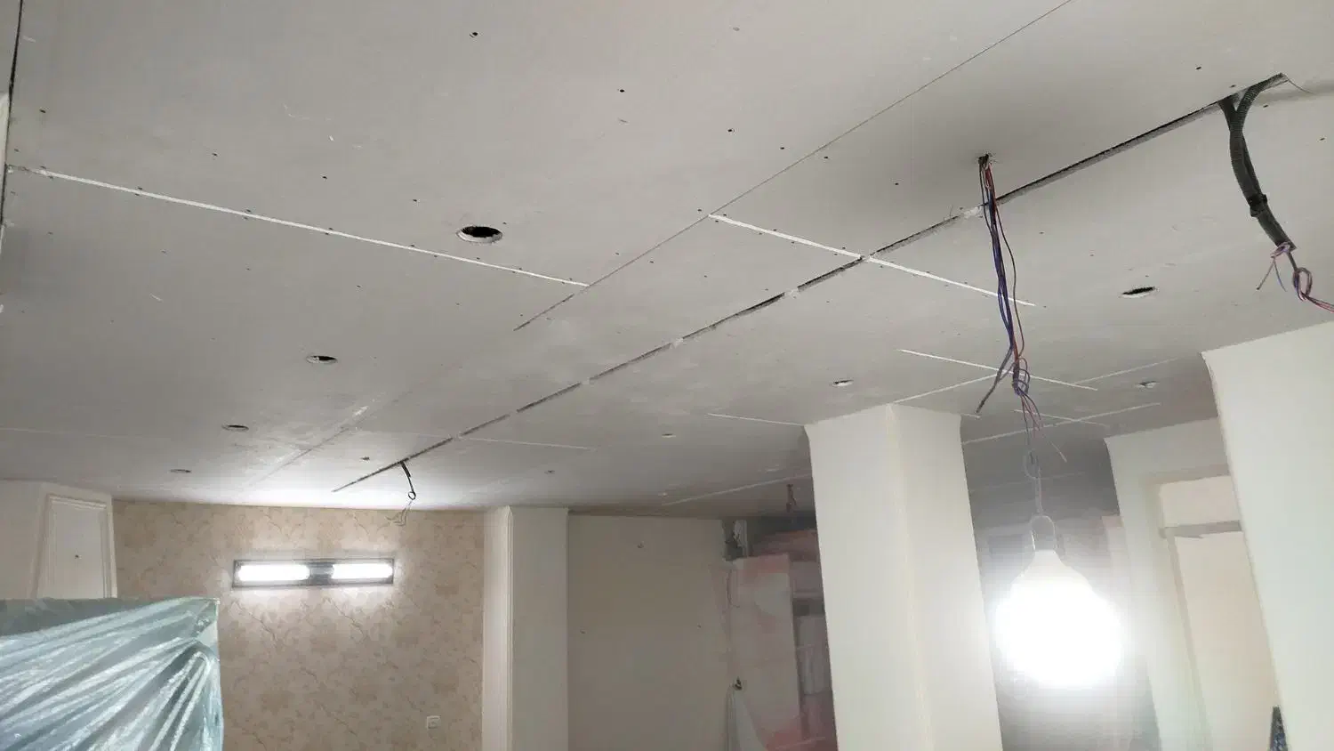 اجرای سقف کاذب نور مخفی سقف معلق دیوار جدا کنند|خدمات پیشه و مهارت|کرج, گوهردشت|دیوار