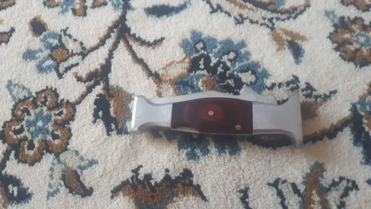 چاقو|کلکسیون اشیاء عتیقه|خمینی‌شهر, |دیوار