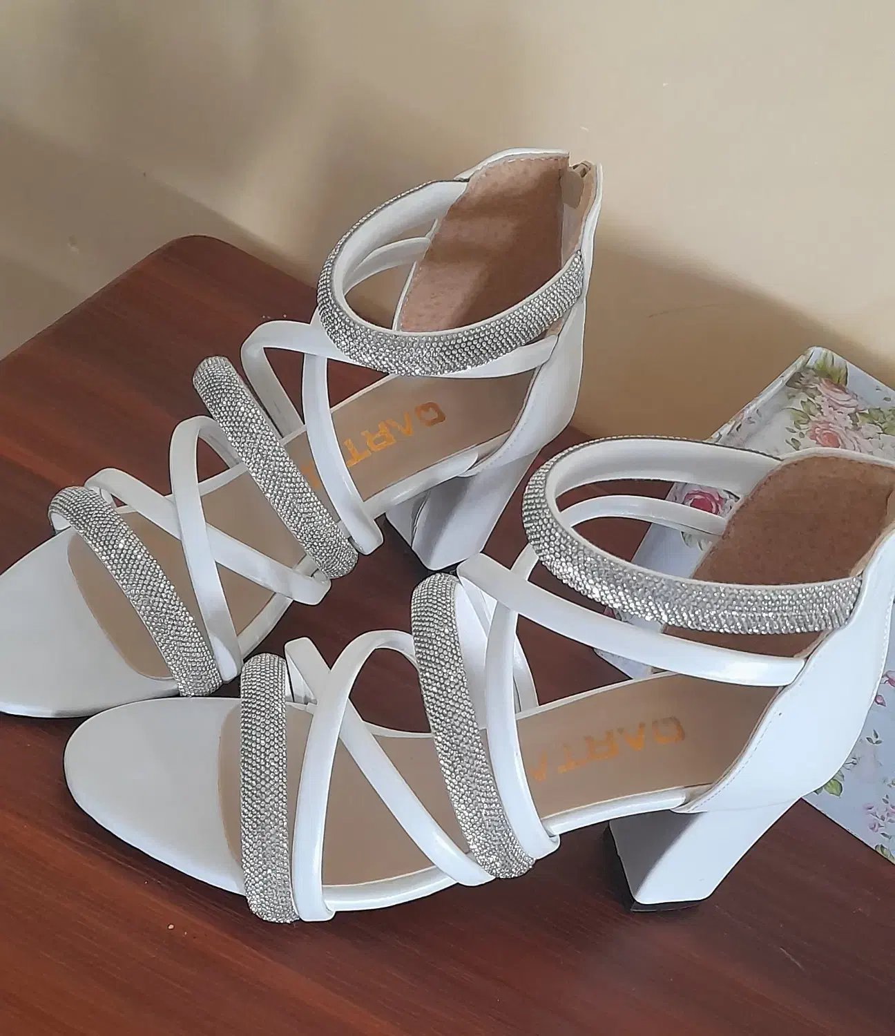 کفش مجلسی|کیف، کفش، کمربند|بابلسر, |دیوار