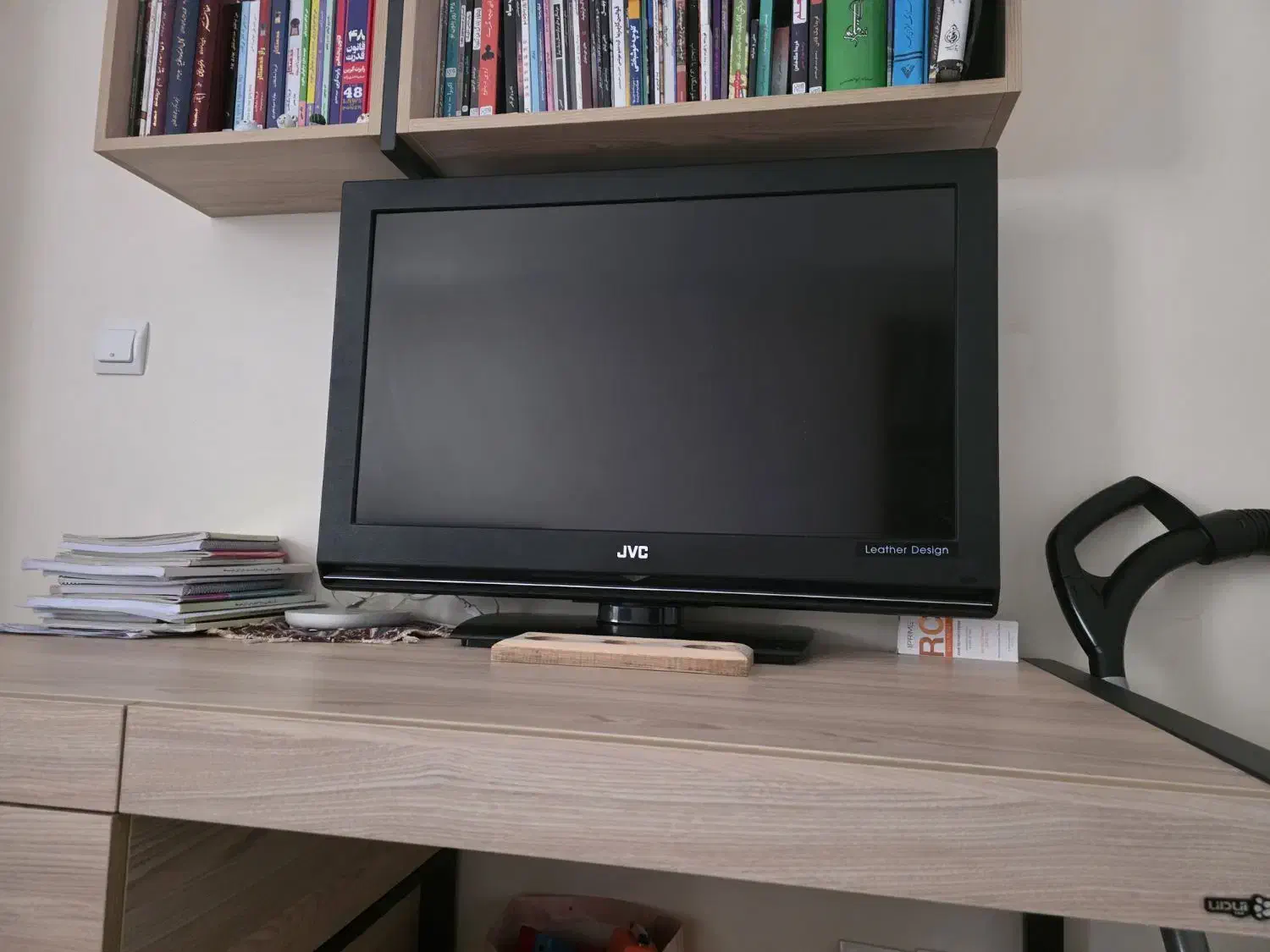 تلویزیون ۳۲ اینچ جی وی سی|تلویزیون و پروژکتور|اصفهان, آبشار|دیوار