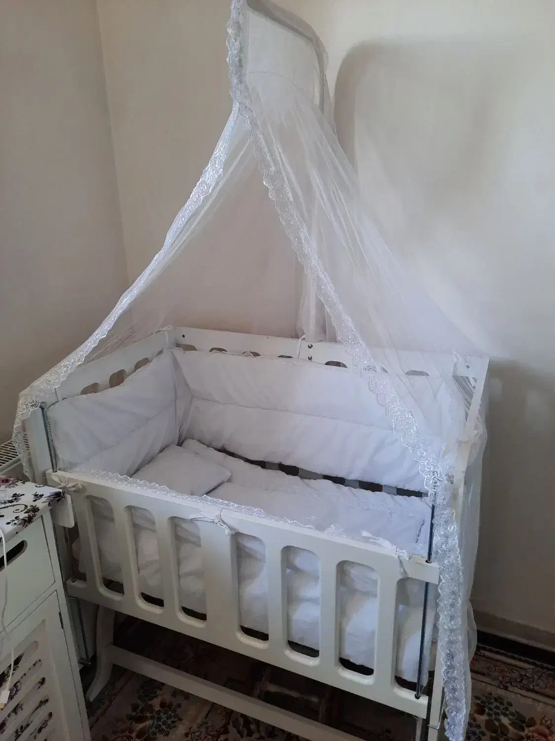 گهواره در حد نو|تخت و صندلی بچه|شهریار, شهرک امیریه|دیوار