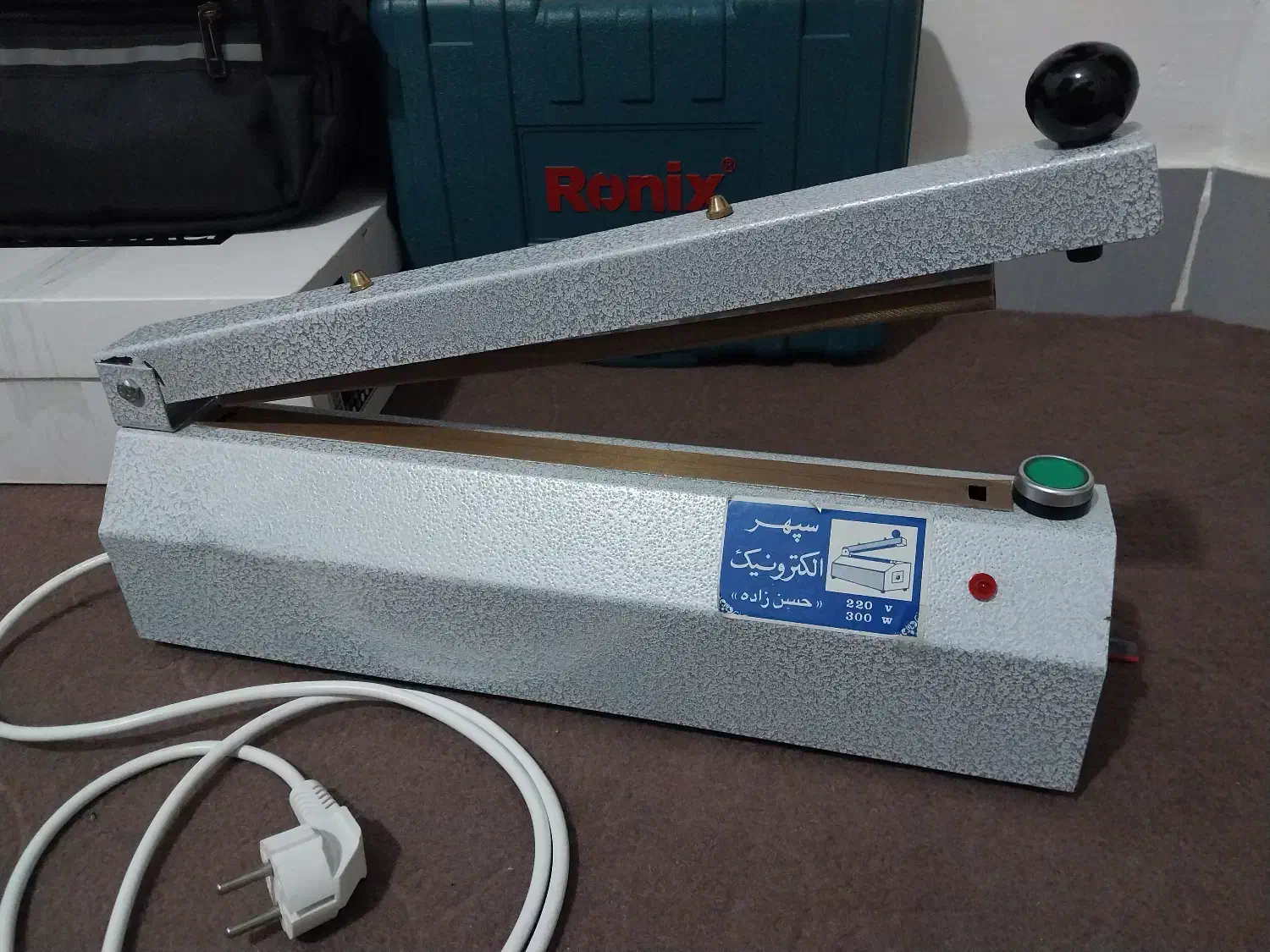 دستگاه پرس پلاستیک|ماشین‌آلات صنعتی|قزوین, |دیوار