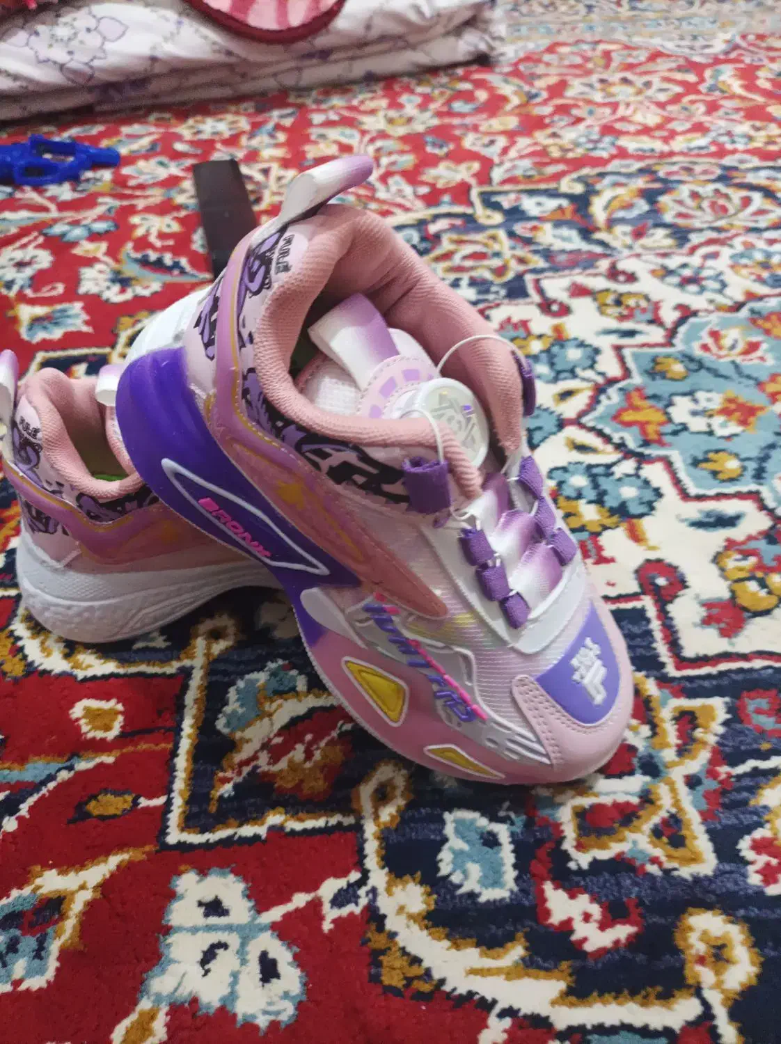 کتونی آک|کفش و لباس بچه|بیرانوند, |دیوار