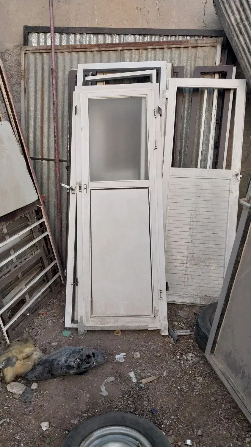 درب آلمینیوم|مصالح و تجهیزات ساختمان|دوگنبدان, |دیوار