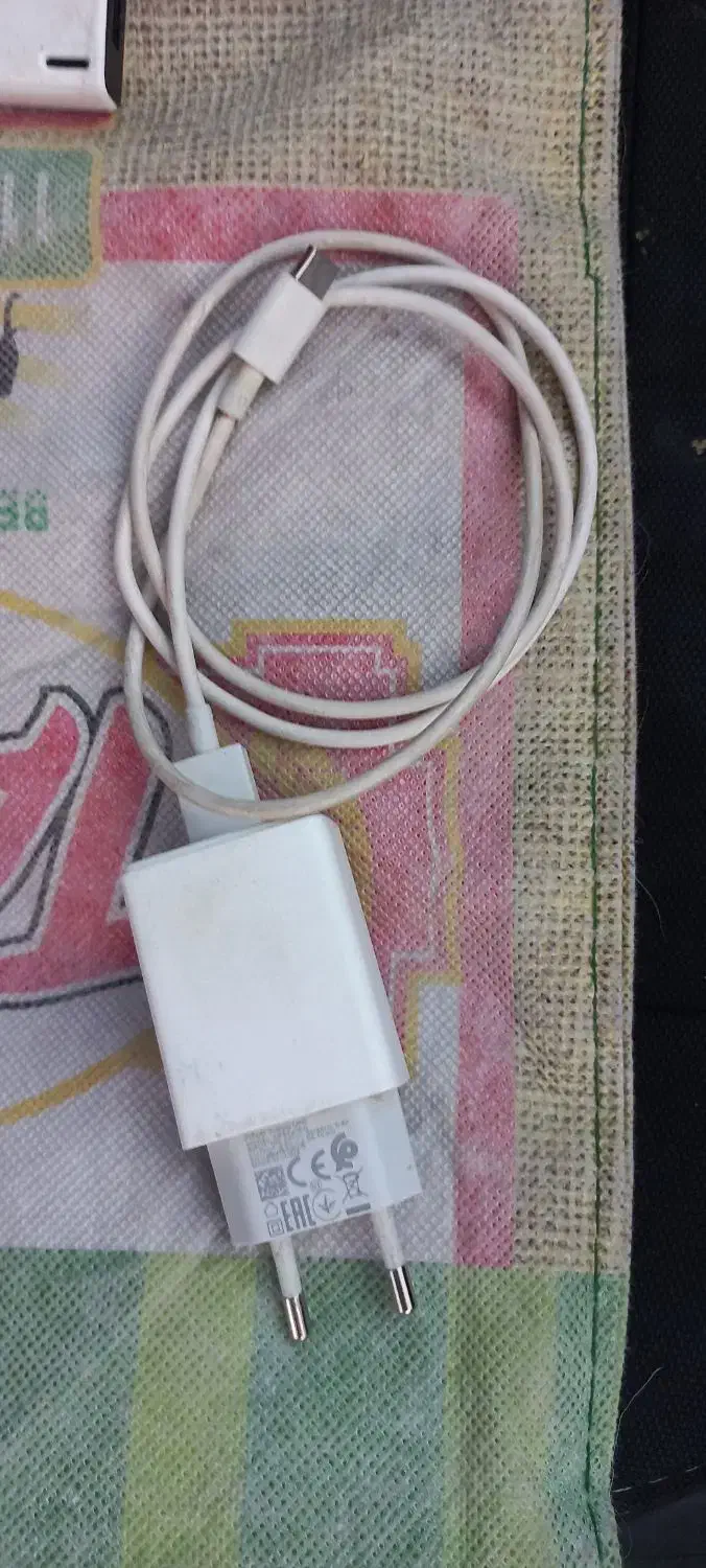 ۴ عدد شارژر سالم.|لوازم جانبی موبایل و تبلت|قم, میرزائیه|دیوار