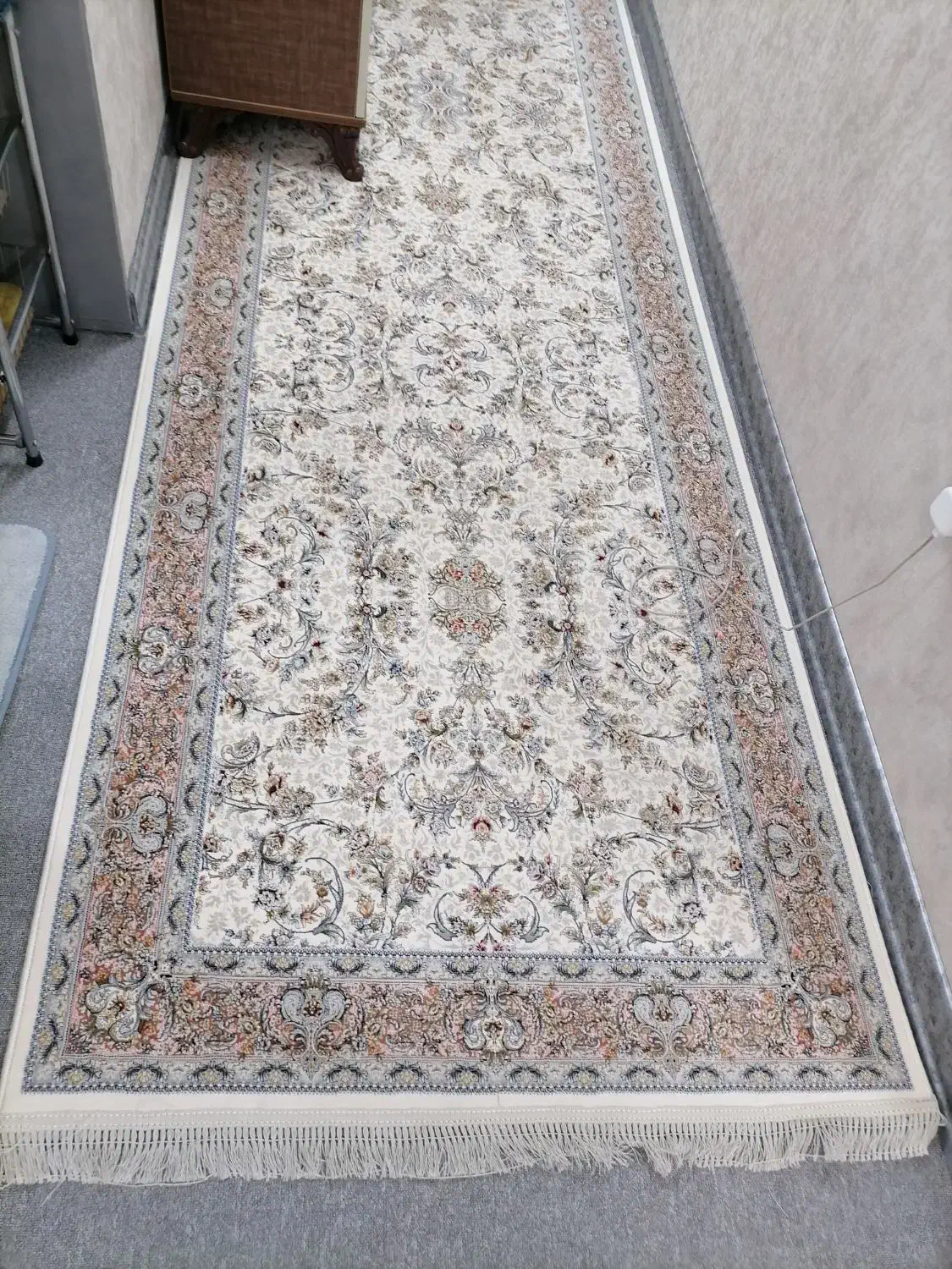 فرش 12متری نو نو|فرش|شیراز, لشکری‎|دیوار