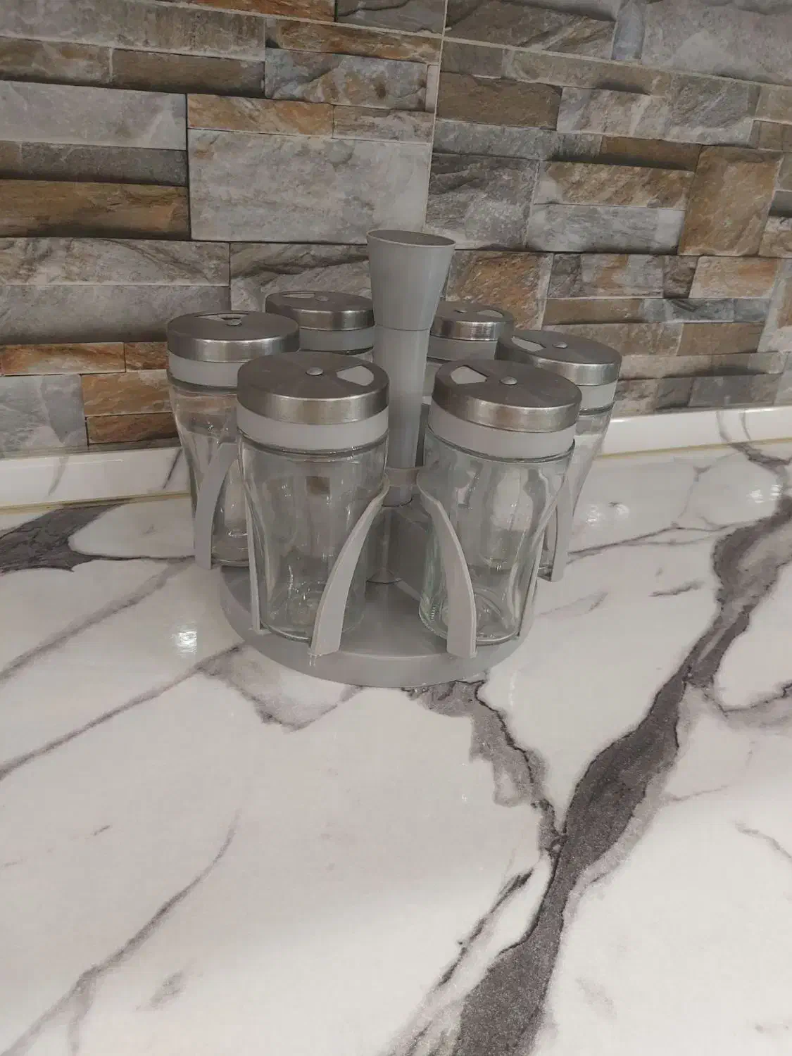 جا ادویه|آب‌چکان و نظم‌دهنده ظروف|مشهد, هفده شهریور|دیوار