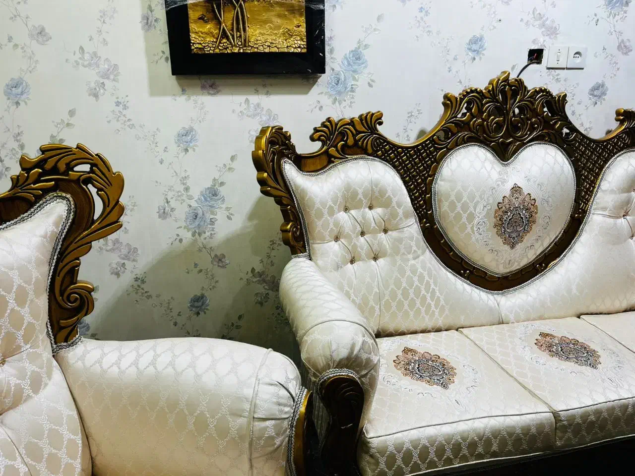 مبل سلطنتی|مبلمان خانگی و میز عسلی|اهواز, سلطانمنش|دیوار