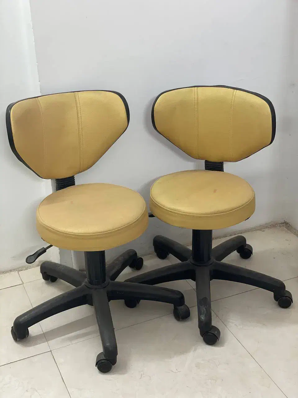 لوازم آرایشگاه واگذار می‌شود|آرایشگاه و سالن‌های زیبایی|قم, جوی شور|دیوار