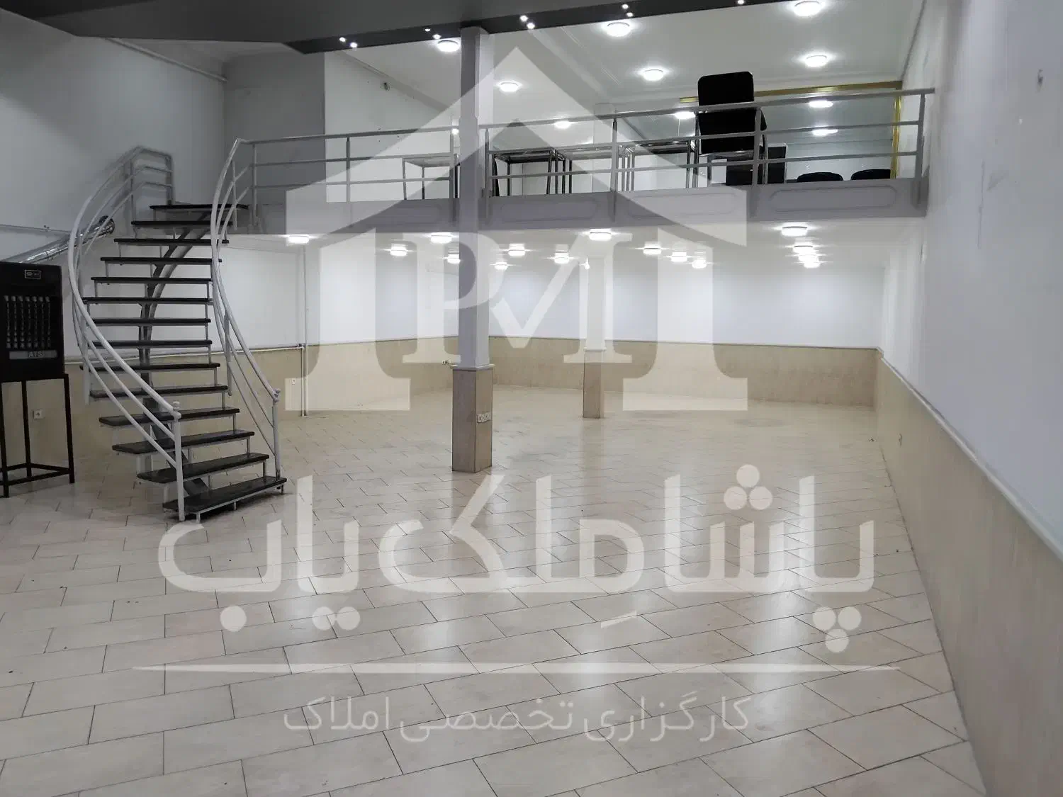 اجاره مغازه ۲۲۰متری براصلی دروازه تهران تاپ لوکیشن|اجارهٔ مغازه و غرفه|تبریز, |دیوار