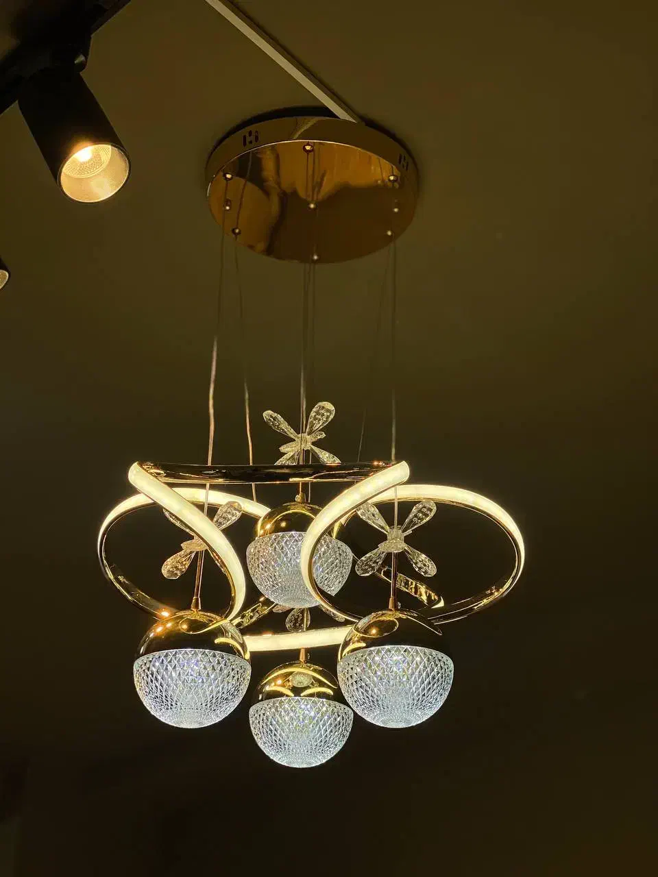 آویز وارداتی ۲۵۵۰|لوستر و چراغ آویز|قم, دورشهر|دیوار