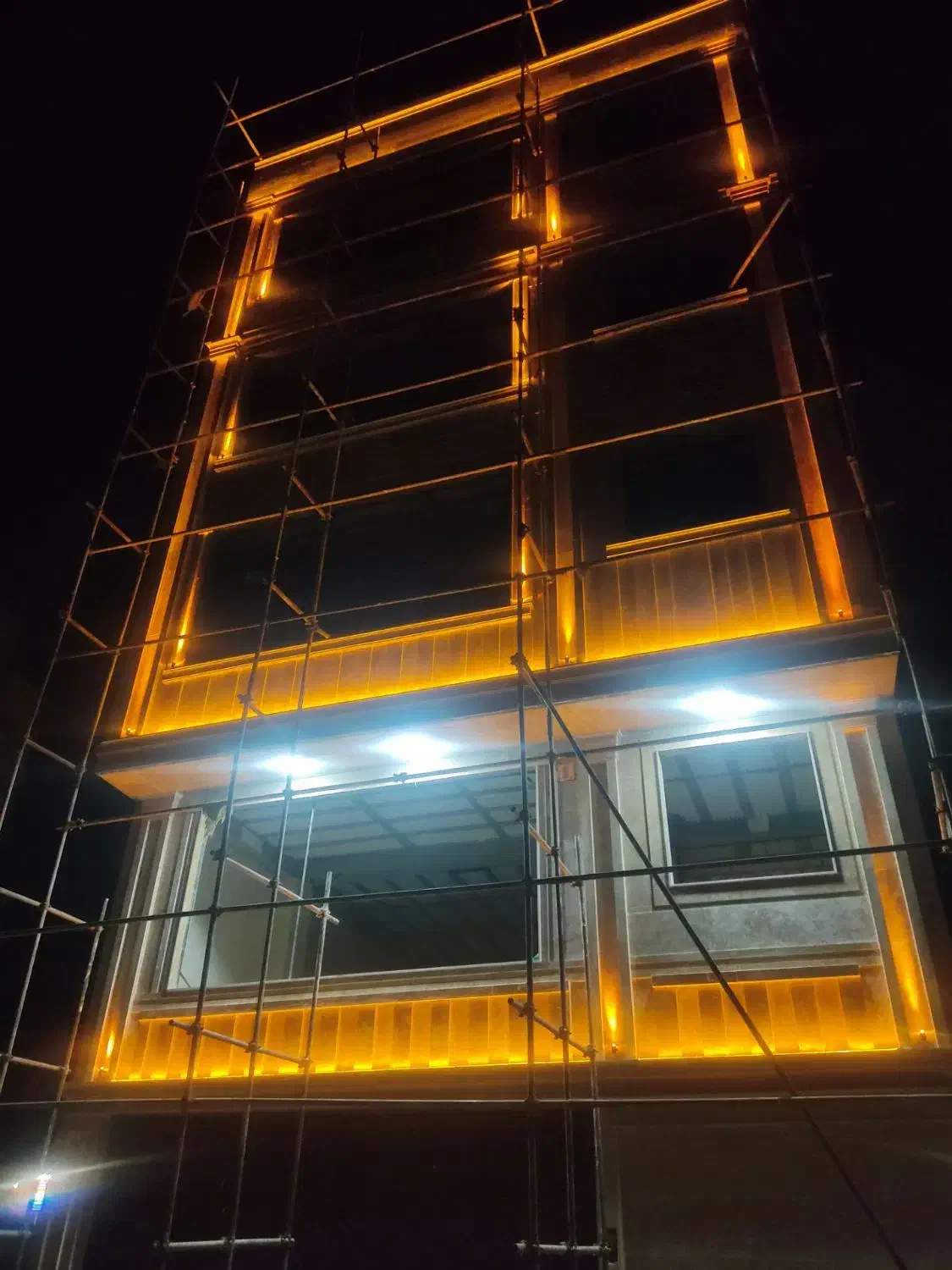 فروش واحد در زمینهای عزیزی|فروش آپارتمان|اقبالیه, |دیوار